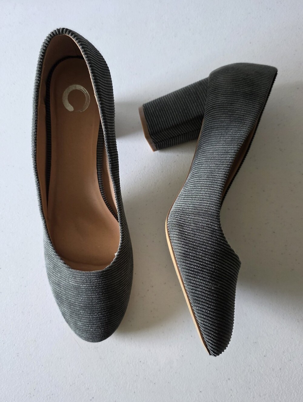 Journee Fai Corduroy Pumps Size 12 Green Slip-on Round Toe Block Heel Shoes NEW